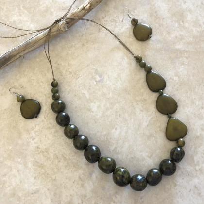 Olive Green Bombona And Tagua Nut Necklace..