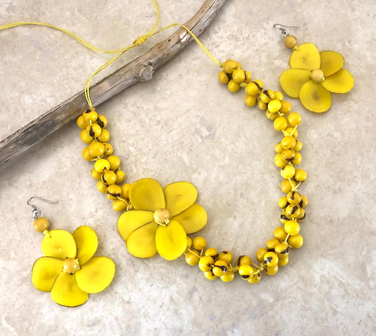 Yellow Tagua Necklace And Earrings, Acai Seeds Necklace, Summer Necklace, Vegan Necklace, Flower Necklace, Beach Necklace, Statement