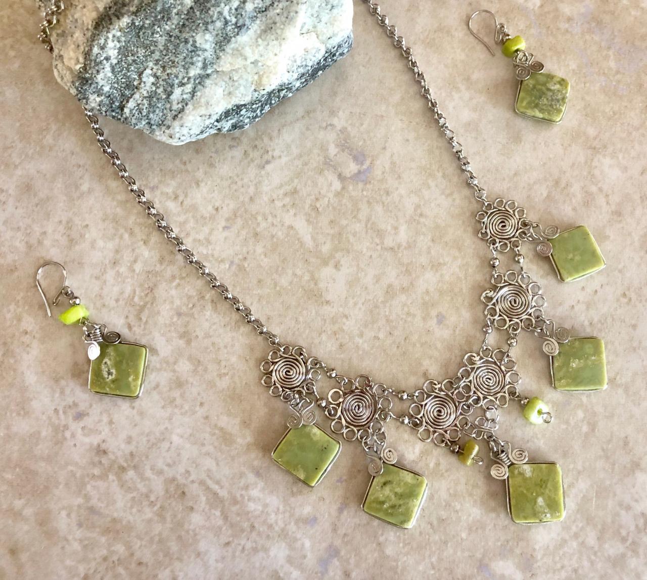 Diamond Shape Necklace And Earrings, Geometric Necklace, Light Green Serpentine Necklace, Chandelier Necklace, Alpaca Silver Necklace