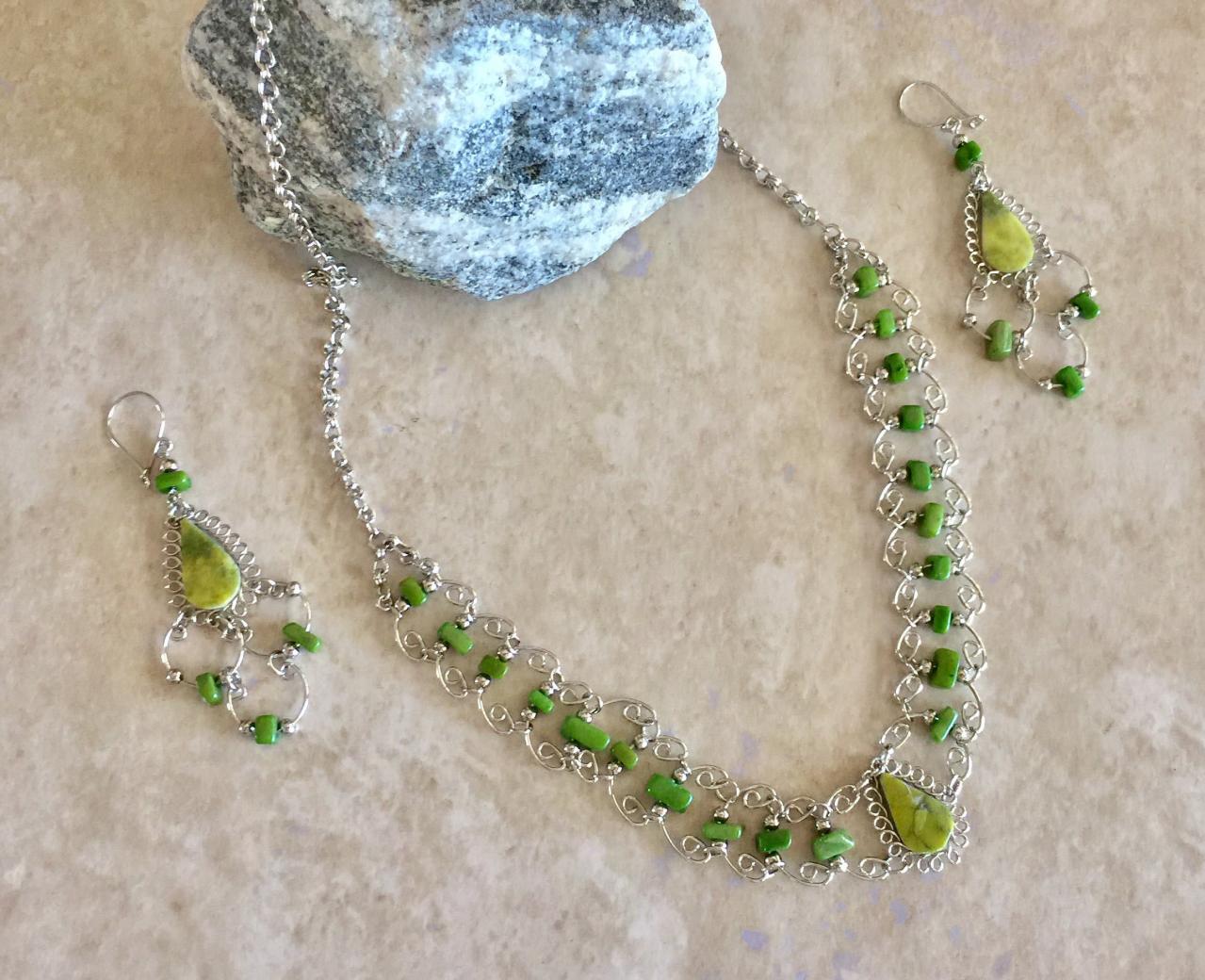 Teardrop Necklace And Earrings, Light Green Serpentine Necklace, Chocker Neck, Green Nuggets Necklace, Alpaca Silver Necklace, Handmade Neck