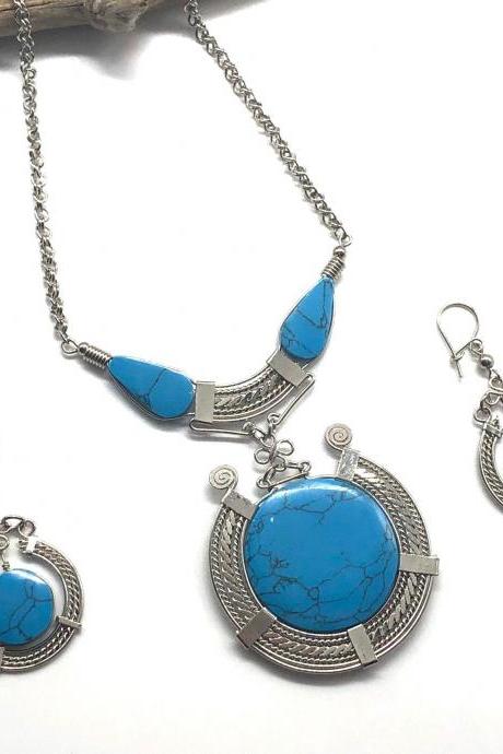 Turquoise Medallion Necklace and Earrings, Blue Neck Geometric Necklace, Round Shape Necklace, Minimalist Necklace, Handmade Neck